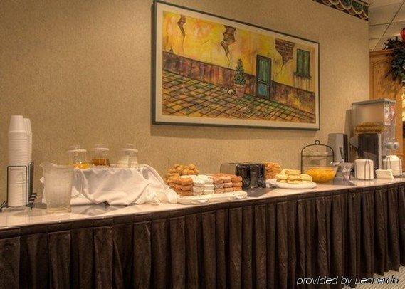 Econo Lodge Inn & Suites Ламбертон Ресторан фото